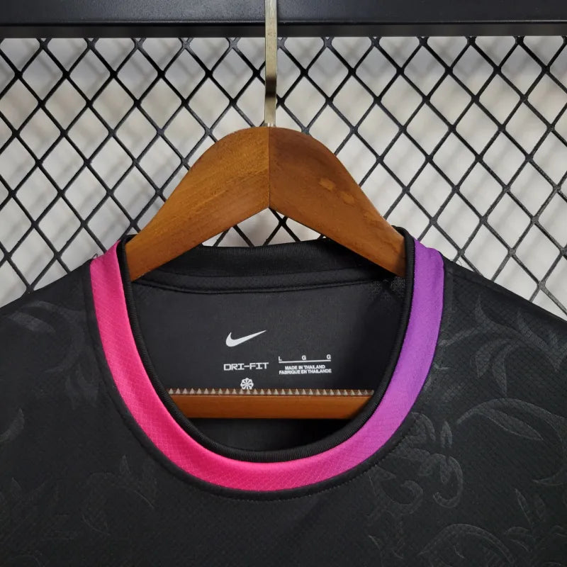 PSG Paris Magenta Special Edition