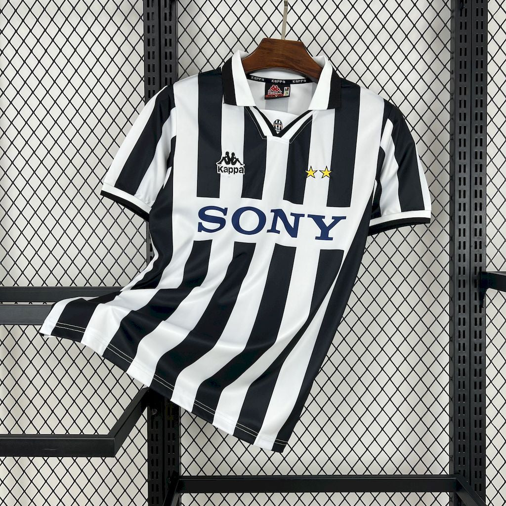 96-97 Juventus Vintage Shirt