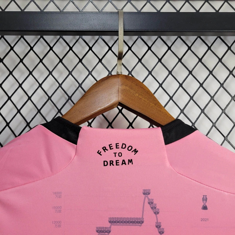 Inter Miami  GOAT Chronicals Special Edition Shirt